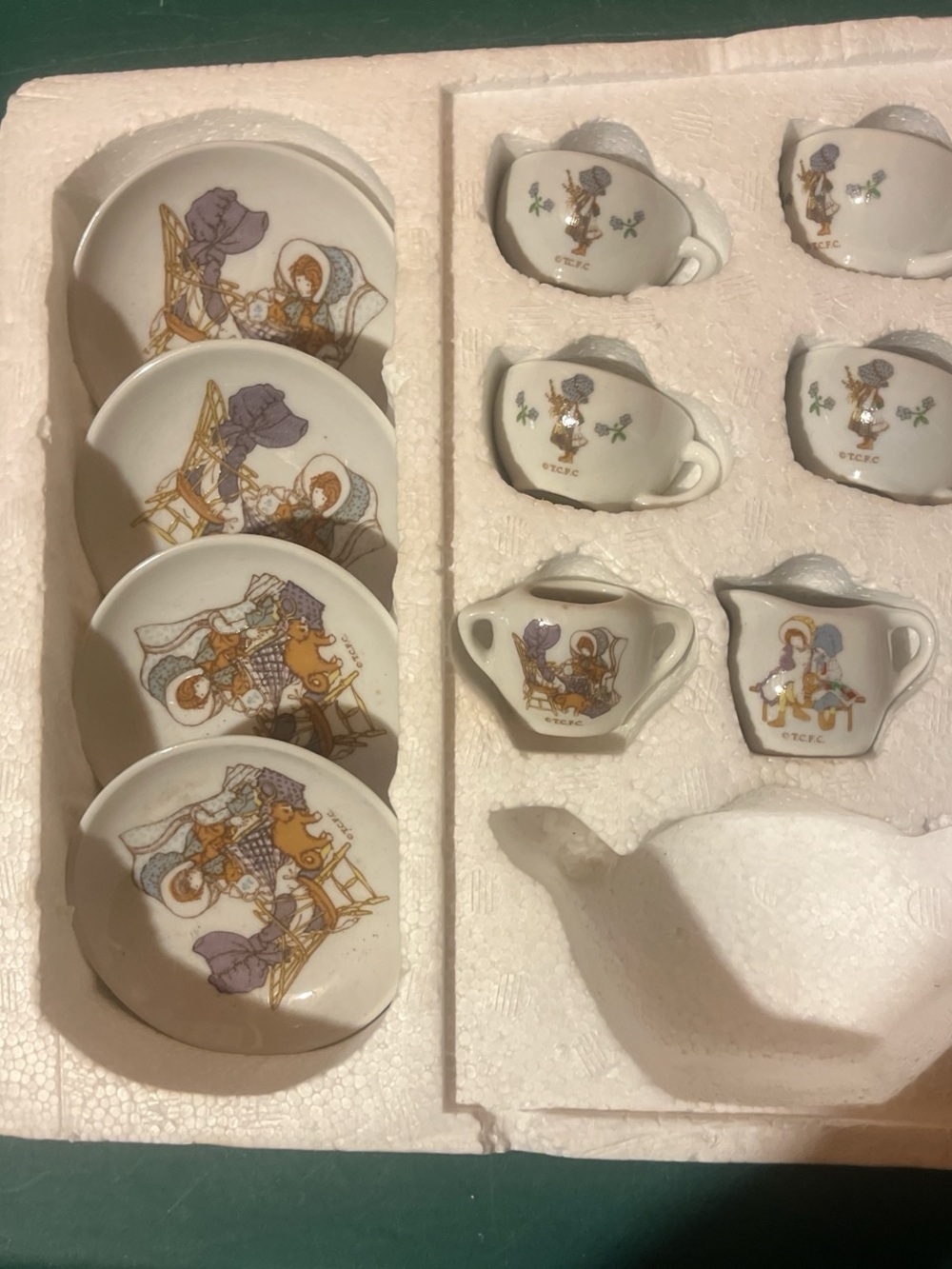 vintage 1988 Holly Hobbie miniature china tea set - Picture 2 of 3